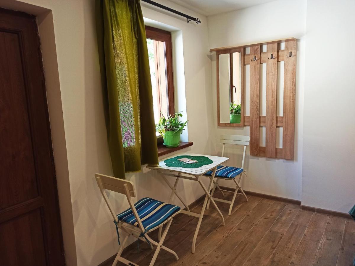 Jermatun Guest House ディリジャン エクステリア 写真