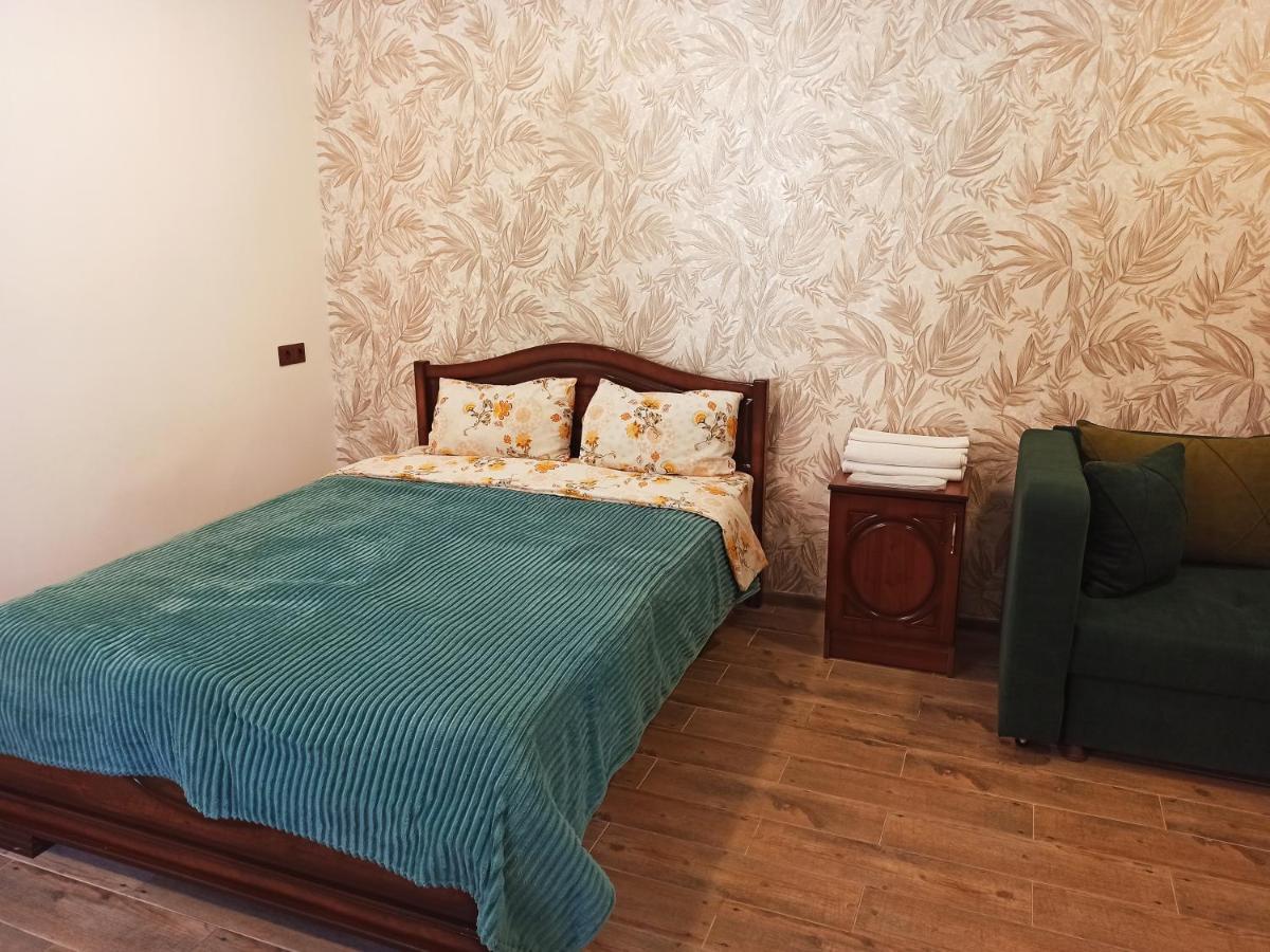 Jermatun Guest House ディリジャン エクステリア 写真
